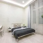Exclusive Private Residence In The Center Of Bp W 4Bedrms, 4 Bathrms