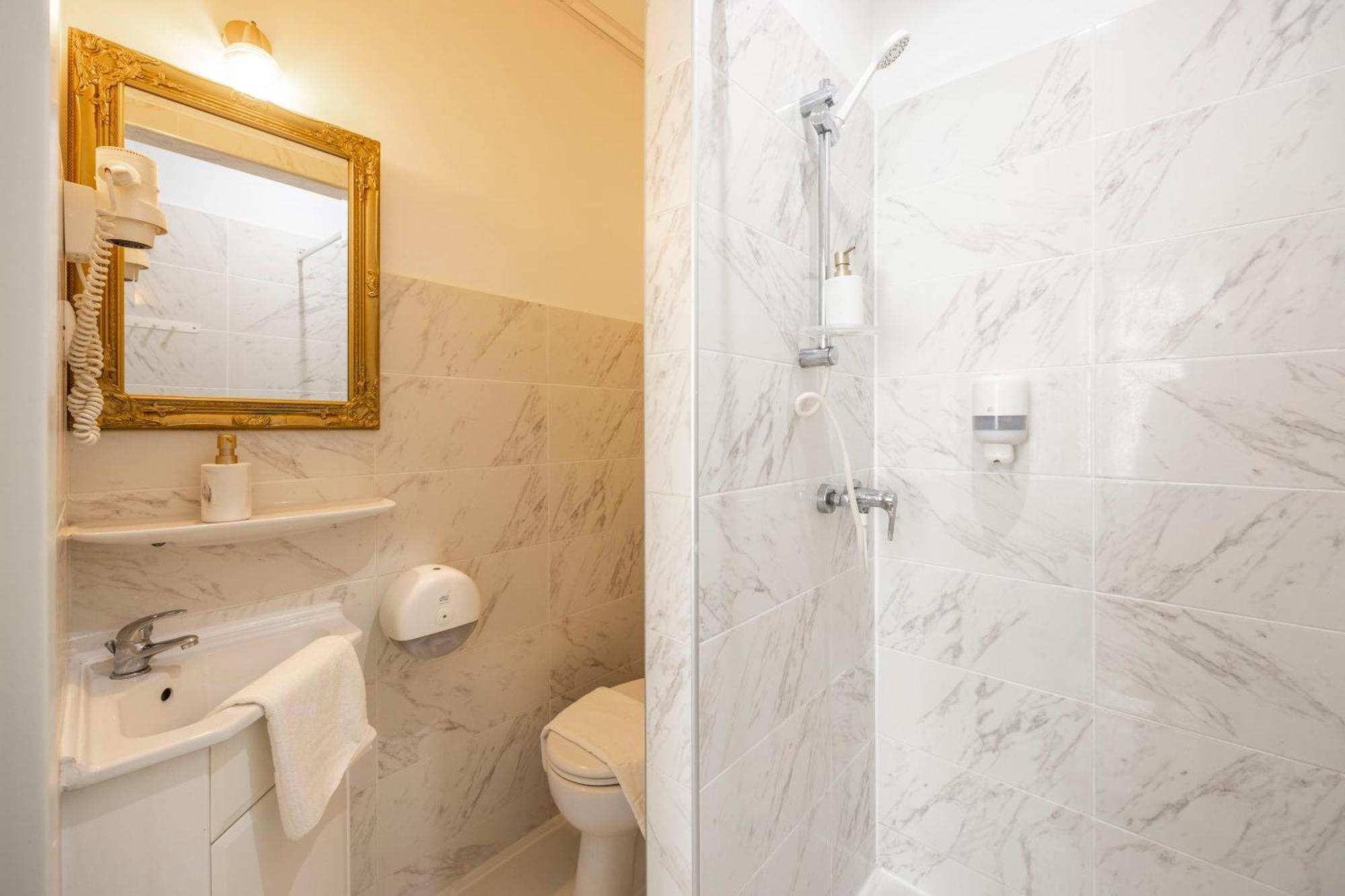 Exclusive Private In The Center Of Bp W 4bedrms, 4 Bathrms Appartamento *