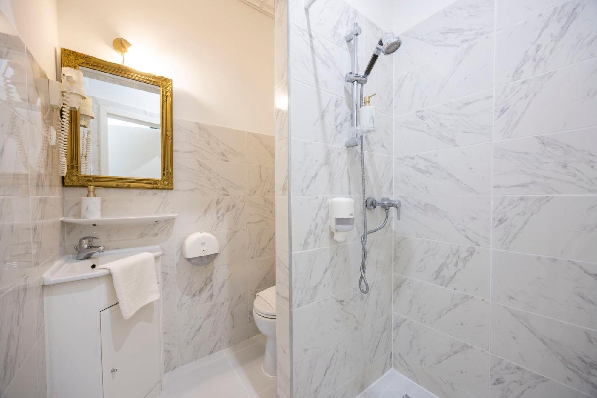 Appartamento Exclusive Private In The Center Of Bp W 4bedrms, 4 Bathrms